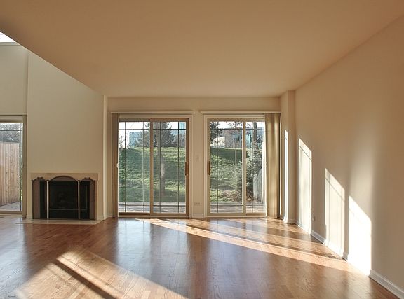 4th image of 1435 N Milwaukee Ave