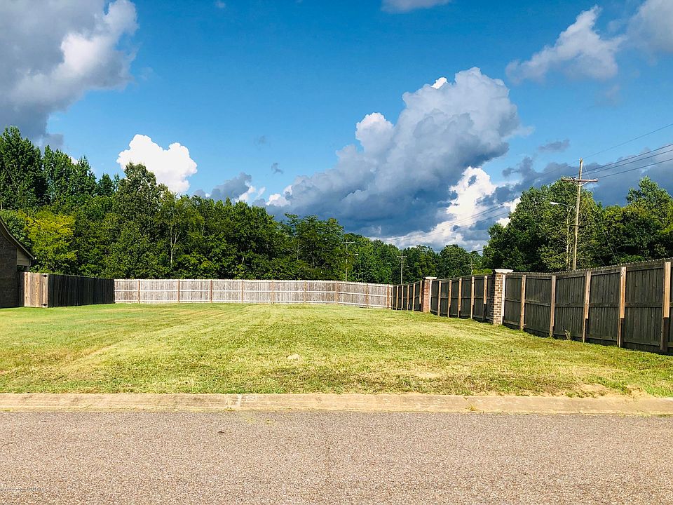 2nd image of 6388 Arbor Lake Dr E