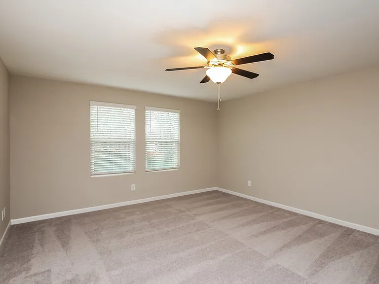 247 Pond Ct — Photo 13