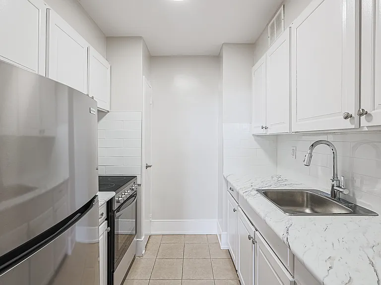 200 Balliol St — Photo 34