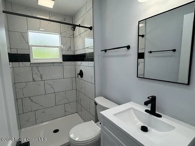 2137 Canterbury Ln — Photo 14