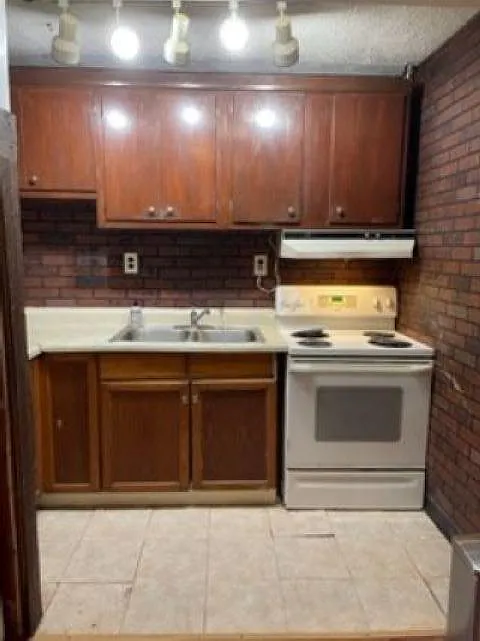 186 River Rd — Photo 3