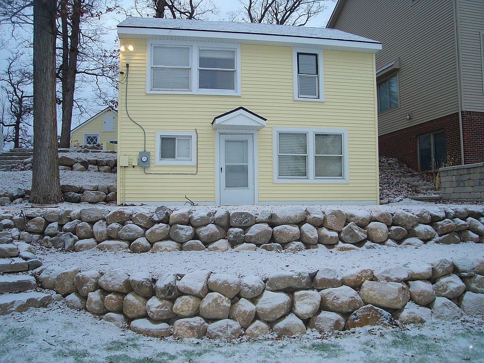 1st image of 3077 School Lake Dr