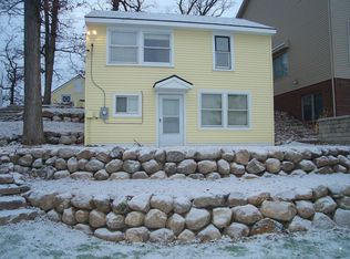 3077 School Lake Dr, Brighton, MI