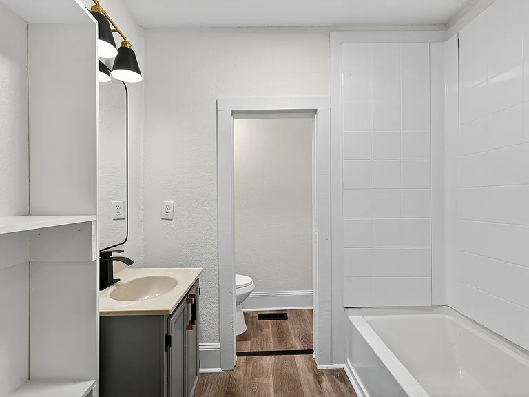 Second bedroom bathroom