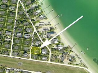 201 Goldfinch Dr, Upper Captiva, FL 33924