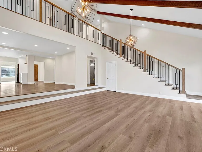 1432 N Catalina St — Photo 20