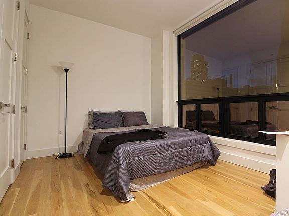 2nd image of 4121 28th St APT 9E