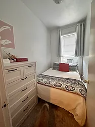 Rented by Aimee Grodanz, LREB