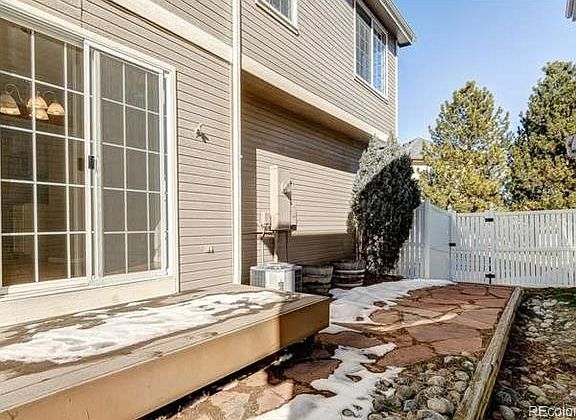 Patio/Small Fenced Yard