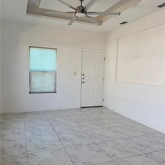 1405 S Yankton St #4 — Photo 6
