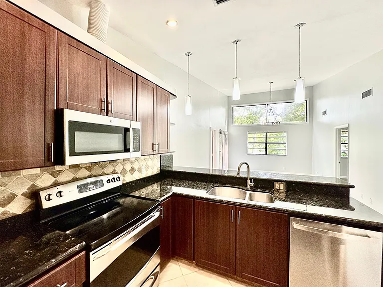 1917 NW 94th Ave #204A — Photo 6