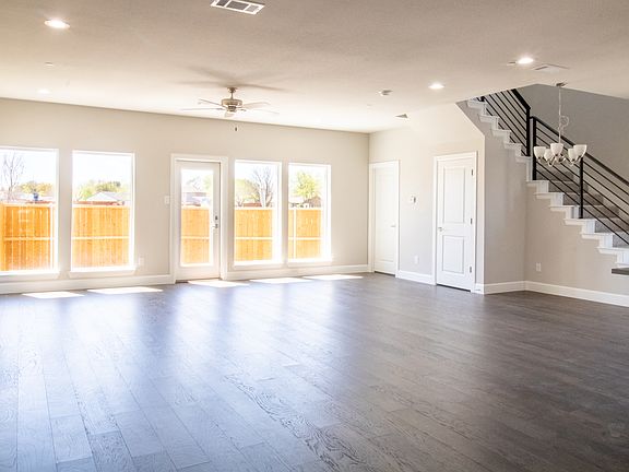 2nd image of 5701 Woodlands Dr