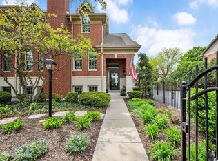 426 Childs St, Wheaton, IL 60187