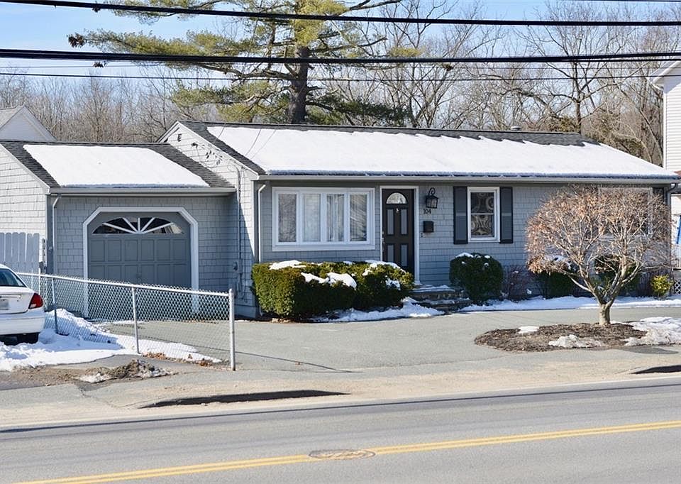 104 Wilbur Ave, Cranston, RI 02920 Zillow