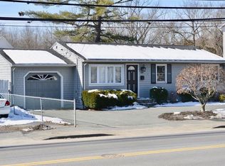 104 Wilbur Ave, Cranston, RI 02920