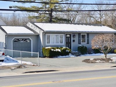 104 Wilbur Ave, Cranston, RI, 02920