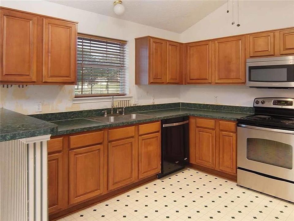 1st image of 229 King Arthur Dr