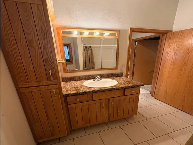 924 Elmridge Dr — Photo 9