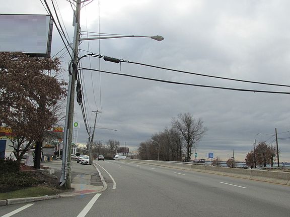4th image of 368 Village Ct #2215