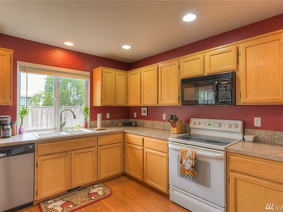 4th image of 3027 Sword Fern Dr NW