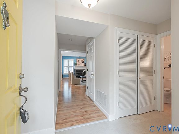 3rd image of 3807 Foxfield Ct