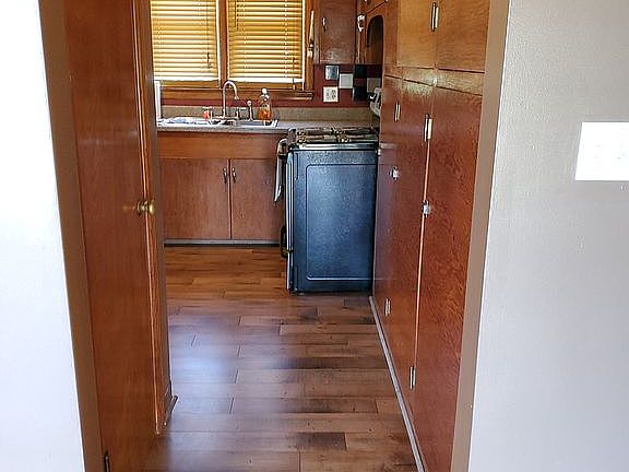 3rd image of 628 Main St