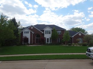 2209 Saint Andrews Cir, Bettendorf, IA