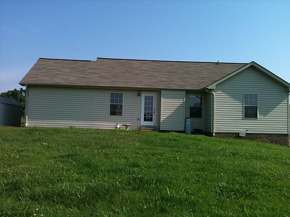 3rd image of 1965 Berkshire Dr