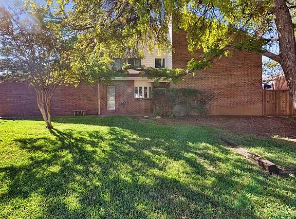 2nd image of 1902 Shorewood Dr