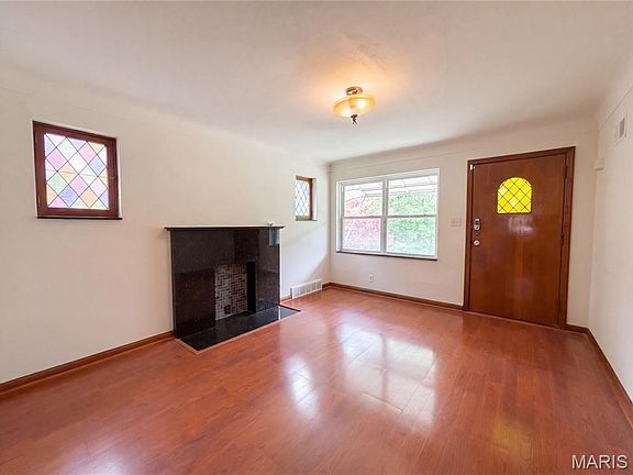 3rd image of 5363 Reber Pl