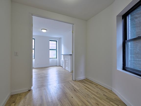 5th image of 411 W 48th St #3RE