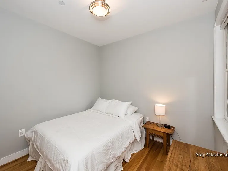 1934 Calvert St NW #4 — Photo 10