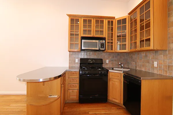 Rented by Halstead Real Estate | media 34