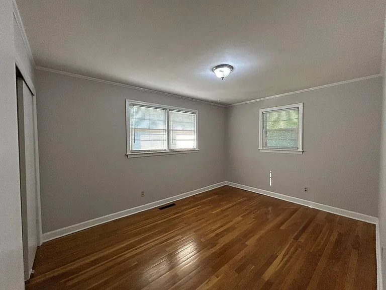 523 Colonial Dr — Photo 35