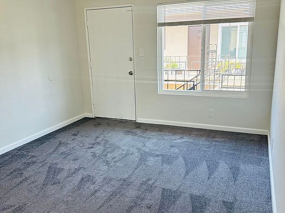5th image of 1253 S Greenwood Ave #11