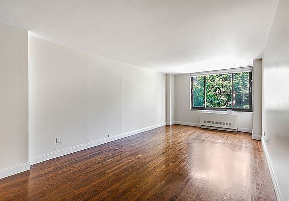 4th image of 300 Albany St APT 2D