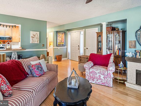 5th image of 33955 Middleton Cir Unit 2