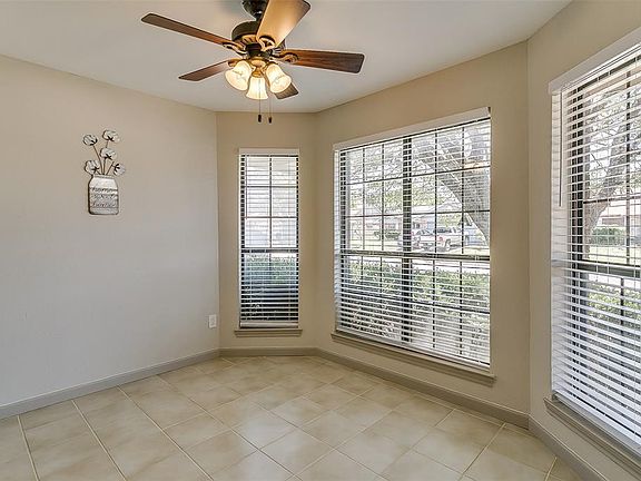 4th image of 320 Creekwood Ln