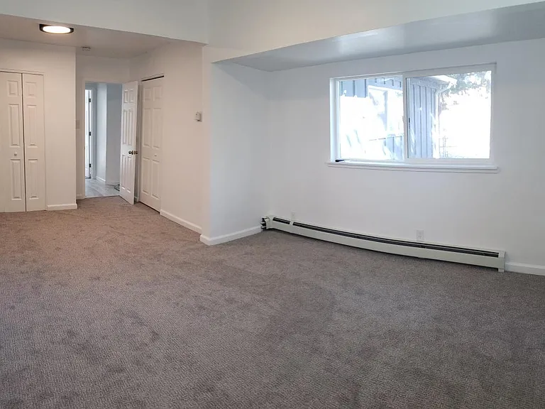 204 E Emma St — Photo 18