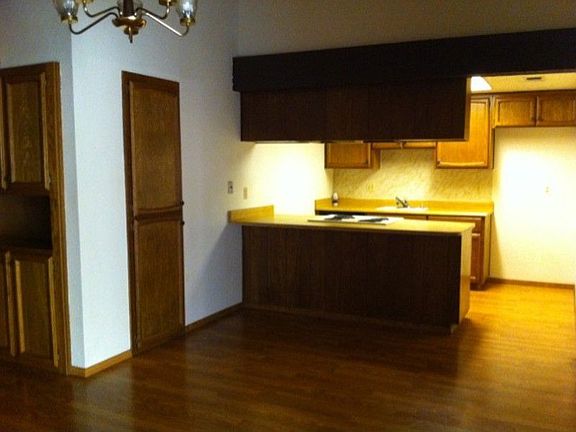 4th image of 9636 Bradhugh Ct