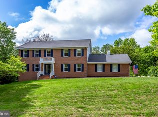 10913 Belgravia Ct, Great Falls, VA 22066