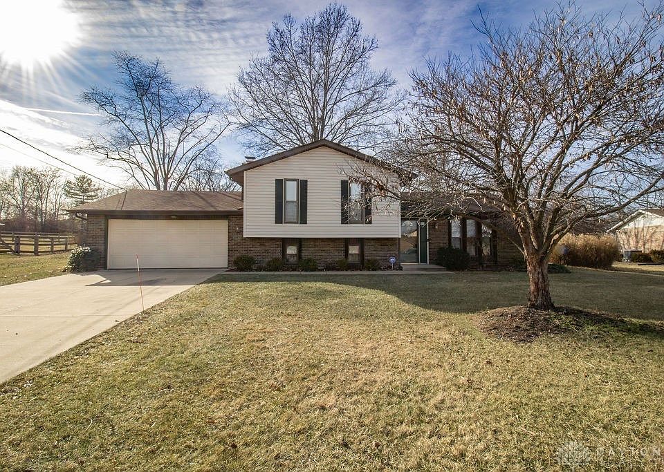 1st image of 5943 Green Crest Dr