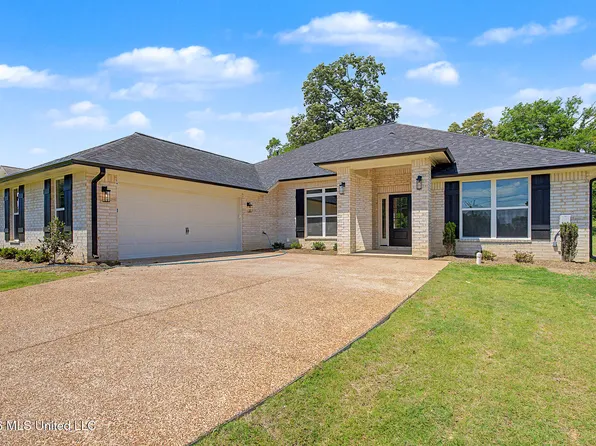 112 Farley Rd, Byhalia, MS 38611