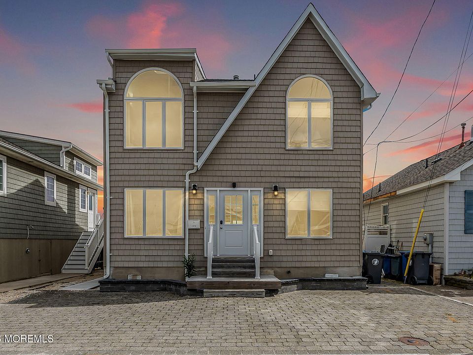 1st image of 3176 Ocean Road