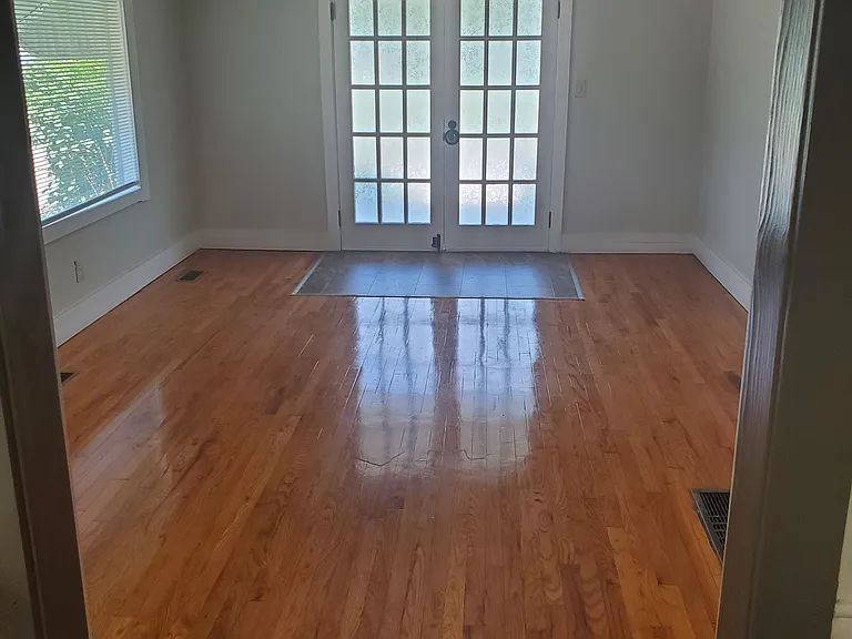 358 E Lincoln Rd — Photo 5