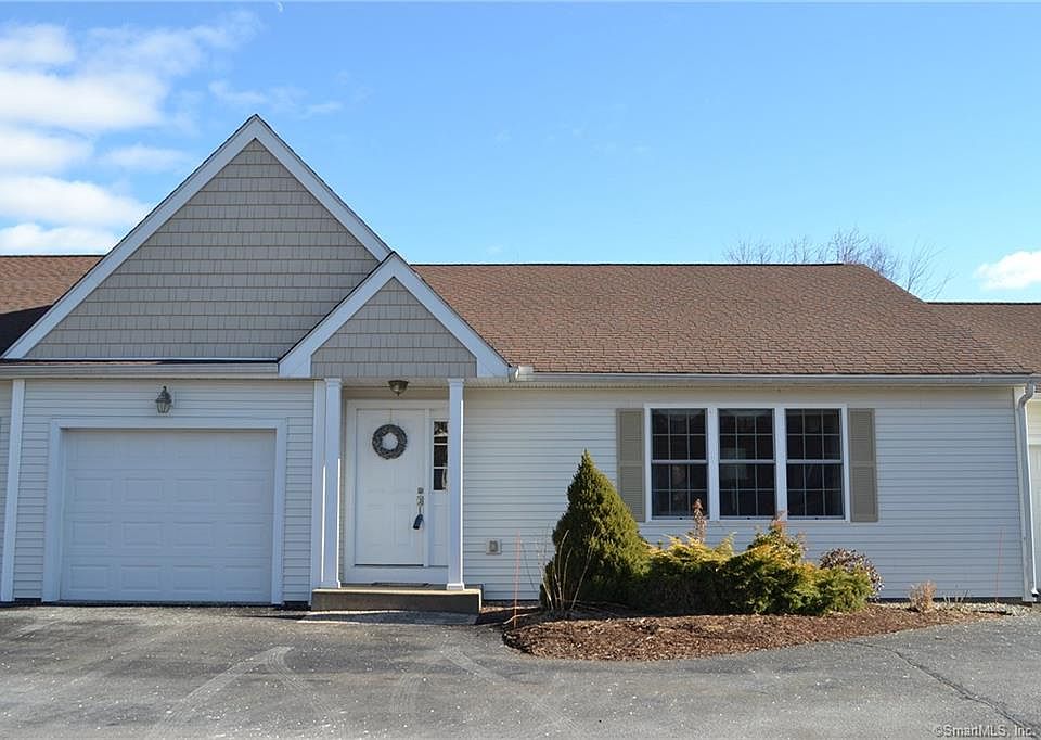1st image of 302 Garden Cir