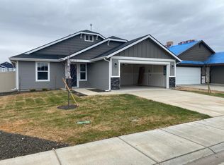 7632 E Stark Dr, Nampa, ID 83687