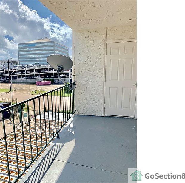 1st image of 2816 S Bartell Dr APT 38
