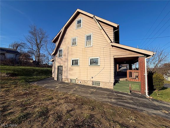 3rd image of 2426 Shirley Rd